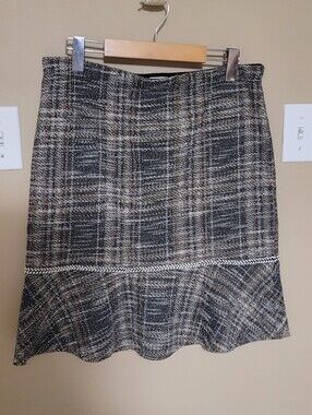 💜2 for $10💜 Bundle and save Max Studio Tweed Flounce Skirt